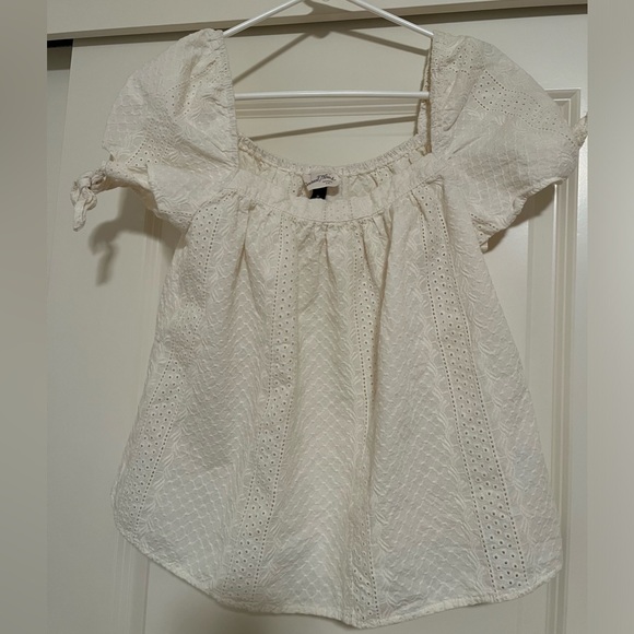 Universal Threads Blouse - Picture 1 of 4